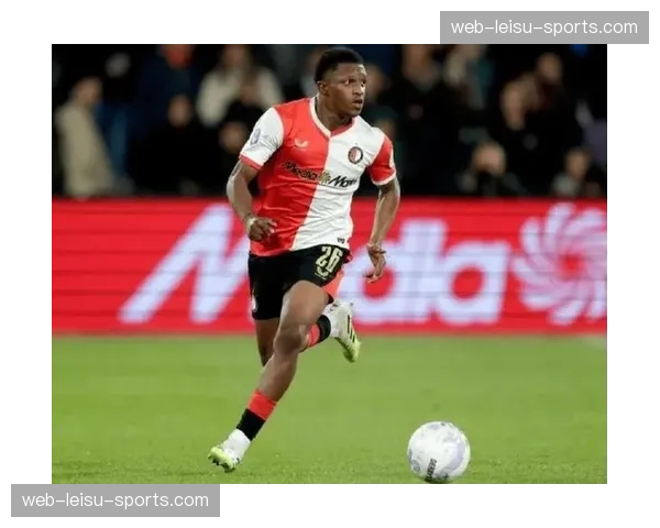 罗马诺确认：拜仁慕尼黑已与阿贾克斯就荷兰后卫哈托的转会达成原则协议